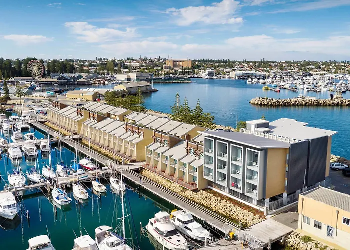 Resort: Be. Fremantle